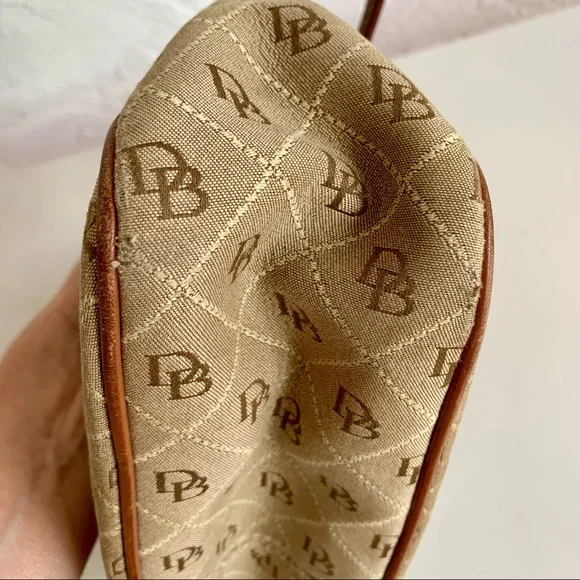 DOONEY & BOURKE Signature Logo Handbag Shoulder Bag Purse. Tan and Brown. - Picture 11 of 15